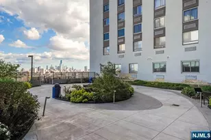 100 Manhattan Ave 708, Jersey City, NJ 07087 - Photo 17