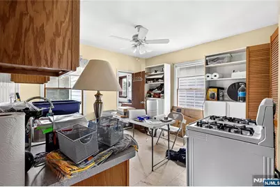 216 Jackson Avenue, Hackensack, NJ 07601 - Photo 11