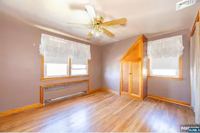 214 Newark Avenue, Lyndhurst Township, NJ 07071 - Photo 19