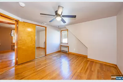 214 Newark Avenue, Lyndhurst Township, NJ 07071 - Photo 17