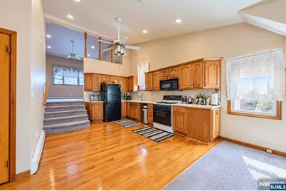 214 Newark Avenue, Lyndhurst Township, NJ 07071 - Photo 5