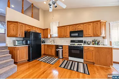 214 Newark Avenue, Lyndhurst Township, NJ 07071 - Photo 3