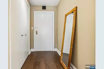 1077 River Road 205 #205, Edgewater, NJ 07020 - Photo 3