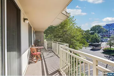 1077 River Road 205 #205, Edgewater, NJ 07020 - Photo 21