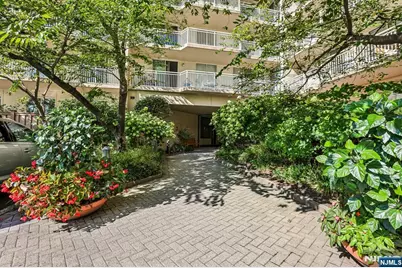 1077 River Road 205 #205, Edgewater, NJ 07020 - Photo 23
