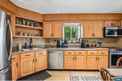 1077 River Road 205 #205, Edgewater, NJ 07020 - Photo 11