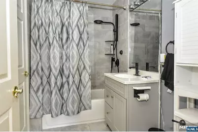 45 Royal Avenue 17 #17, Hawthorne, NJ 07506 - Photo 17