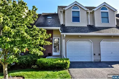 45 Royal Avenue 17 #17, Hawthorne, NJ 07506 - Photo 1