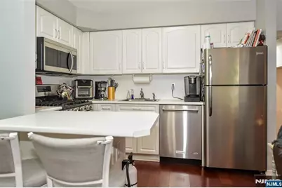 45 Royal Avenue 17 #17, Hawthorne, NJ 07506 - Photo 11