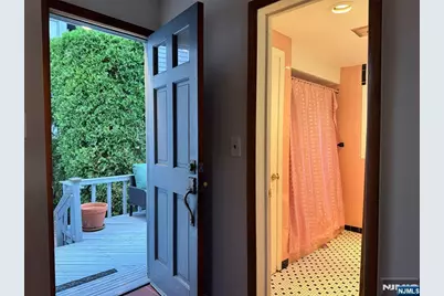 218 Jackson Avenue, Hackensack, NJ 07601 - Photo 9