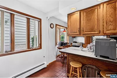 218 Jackson Avenue, Hackensack, NJ 07601 - Photo 7
