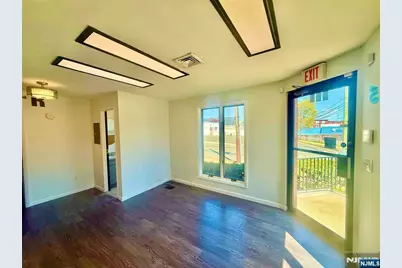 521 Van Houten Avenue 1B #1B, Clifton, NJ 07013 - Photo 3