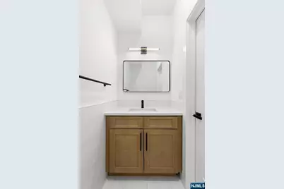 1001 Summit Avenue 1 #1, Jersey City, NJ 07307 - Photo 15