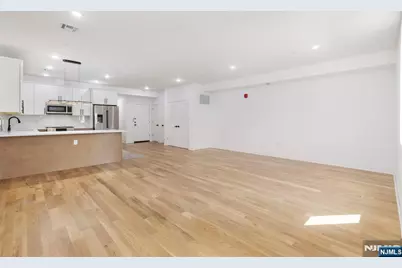 1001 Summit Avenue 2 #2, Jersey City, NJ 07307 - Photo 13
