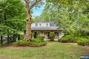 225 Jackson Ave, Rutherford, NJ 07070 - Photo 23