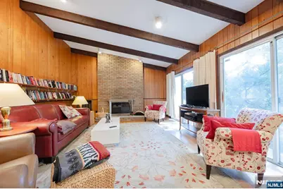 225 Jackson Avenue, Rutherford, NJ 07070 - Photo 13