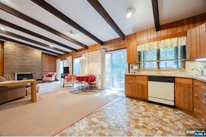 225 Jackson Avenue, Rutherford, NJ 07070 - Photo 11