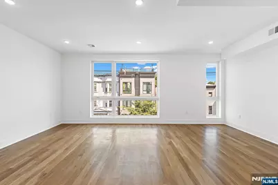 1001 Summit Avenue 3 #3, Jersey City, NJ 07307 - Photo 9
