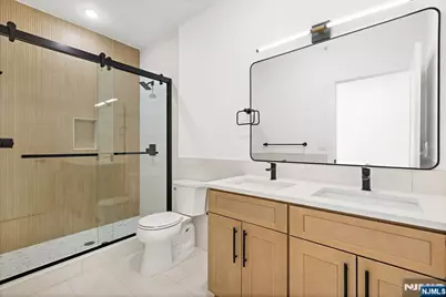 1001 Summit Avenue 3 #3, Jersey City, NJ 07307 - Photo 15