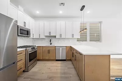 1001 Summit Avenue 3 #3, Jersey City, NJ 07307 - Photo 3