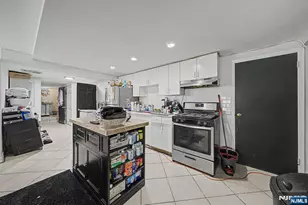 154 Ames St, Hackensack, NJ 07601 - Photo 33