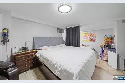 154 Ames Street, Hackensack, NJ 07601 - Photo 35