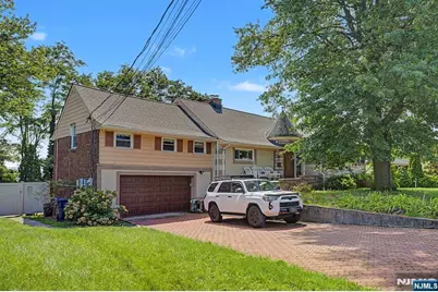 154 Ames Street, Hackensack, NJ 07601 - Photo 3