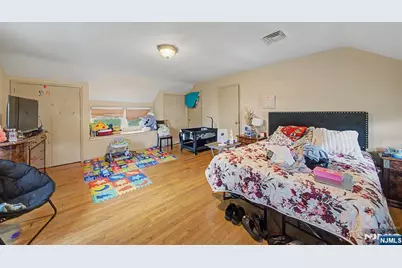 154 Ames Street, Hackensack, NJ 07601 - Photo 21