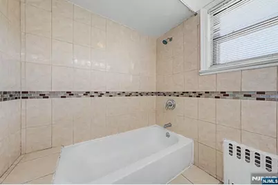 154 Ames Street, Hackensack, NJ 07601 - Photo 43