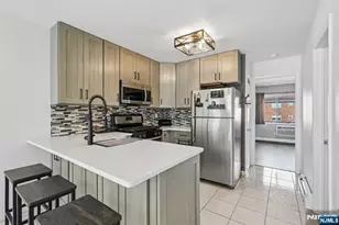 105 W Ridge Mews 1E, Wood Ridge, NJ 07075 - Photo 3