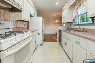 42 Valley View Terrace, Wayne, NJ 07470 - Photo 17