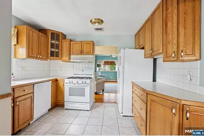6 Summit Avenue, Waldwick, NJ 07463 - Photo 21