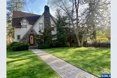 59 Oxford Place, Glen Rock, NJ 07452 - Photo 1