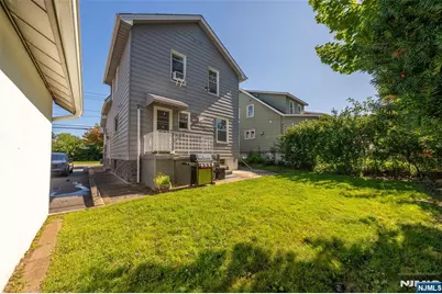 344 Rutherford Avenue, Lyndhurst Township, NJ 07071 - Photo 19