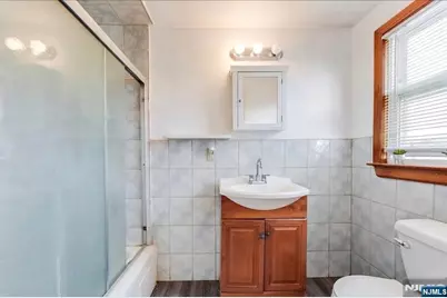 327 Stover Avenue 2nd Floor #2nd floor, North Arlington, NJ 07031 - Photo 5