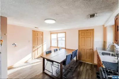 327 Stover Avenue 2nd Floor #2nd floor, North Arlington, NJ 07031 - Photo 3