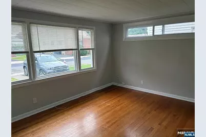 148 E 54th 1 #1, Elmwood Park, NJ 07410 - Photo 3