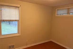 148 E 54th 1, Elmwood Park, NJ 07410 - Photo 5