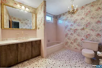 10 Klimback Court, Caldwell, NJ 07006 - Photo 17