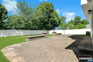 10 Klimback Ct, Caldwell, NJ 07006 - Photo 23