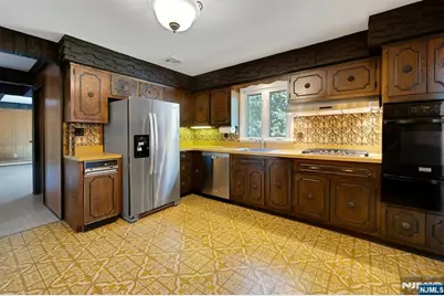 10 Klimback Court, Caldwell, NJ 07006 - Photo 7