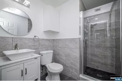 400 Crown Court 571 #571, Edgewater, NJ 07020 - Photo 7
