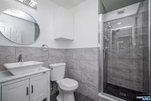400 Crown Ct 571, Edgewater, NJ 07020 - Photo 7