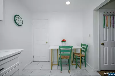 400 Crown Court 571 #571, Edgewater, NJ 07020 - Photo 5