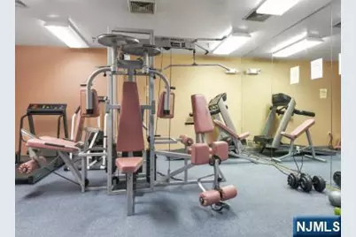 400 Crown Court 571 #571, Edgewater, NJ 07020 - Photo 11