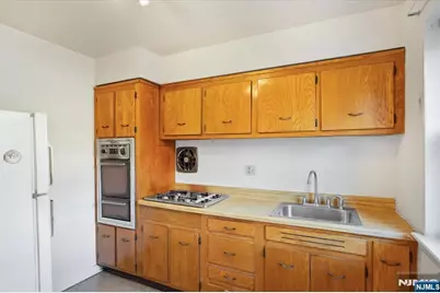 300 Claremont D1 #D1, Verona, NJ 07044 - Photo 7