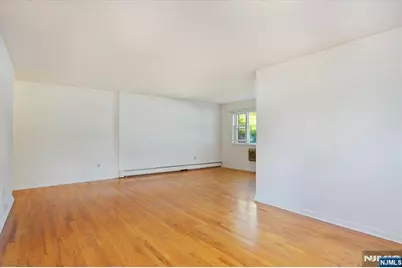 300 Claremont D1 #D1, Verona, NJ 07044 - Photo 5