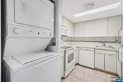 38 Moonachie Road 116 #116, Hackensack, NJ 07601 - Photo 9