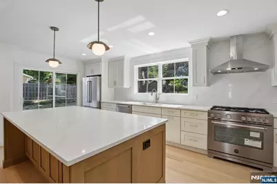 14 Maplewood, Livingston, NJ 07039 - Photo 9