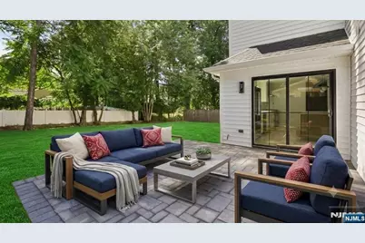 14 Maplewood, Livingston, NJ 07039 - Photo 25